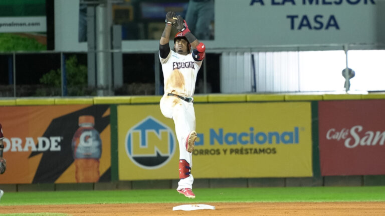 Leones del Escogido invictos tras conseguir su sexto triunfo en la temporada